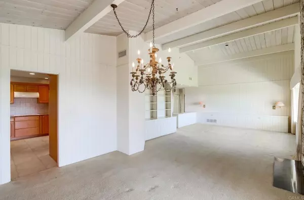 San Diego, CA 92117,3341 Cadden DR