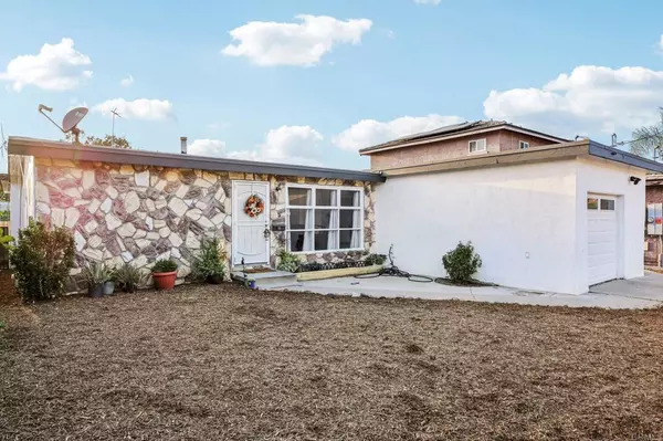 San Diego, CA 92113,722 S 42nd ST