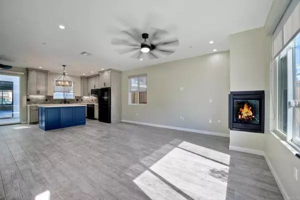 Imperial Beach, CA 91932,171 Evergreen