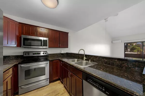 San Diego, CA 92115,4540 60th ST #303