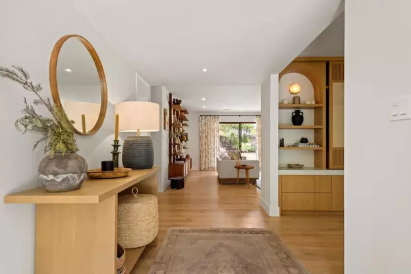 710 Edelweiss LN, Encinitas, CA 92024