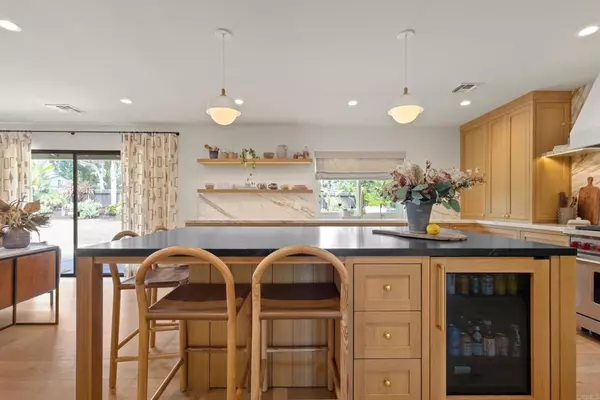 Encinitas, CA 92024,710 Edelweiss LN