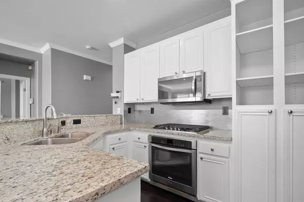 Chula Vista, CA 91914,283 Aventura Dr #12
