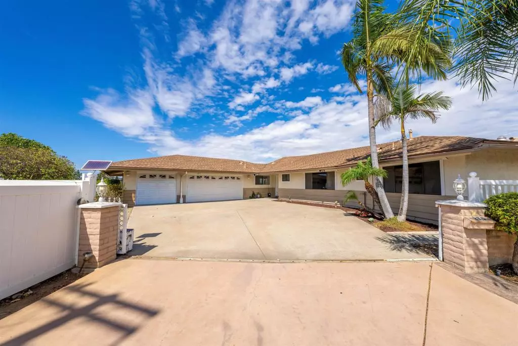 El Cajon, CA 92020,275 HiHill WAY