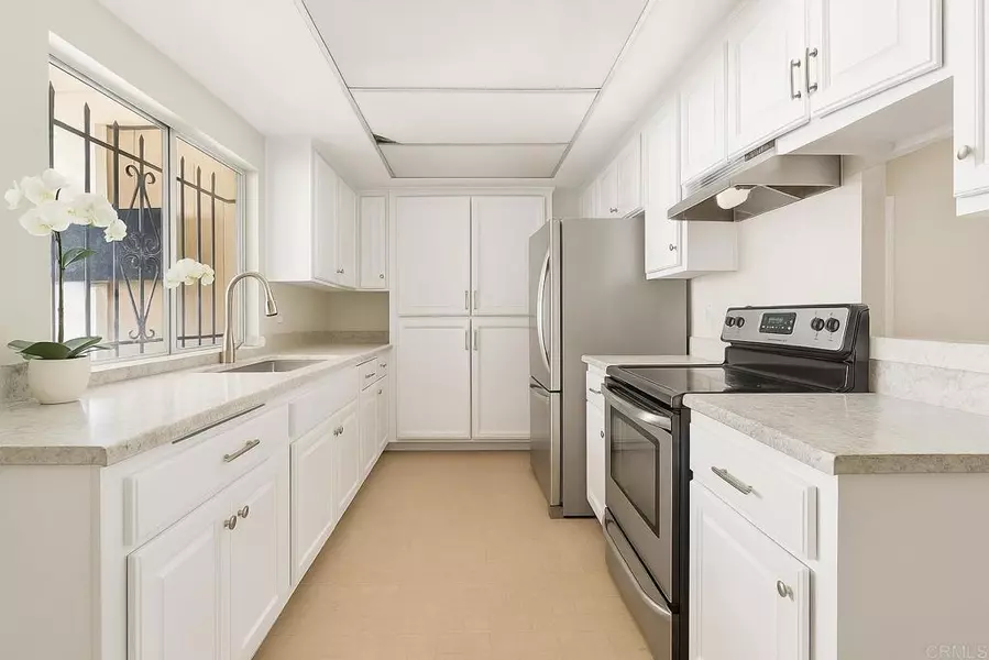 915 N Fig ST #E, Escondido, CA 92026