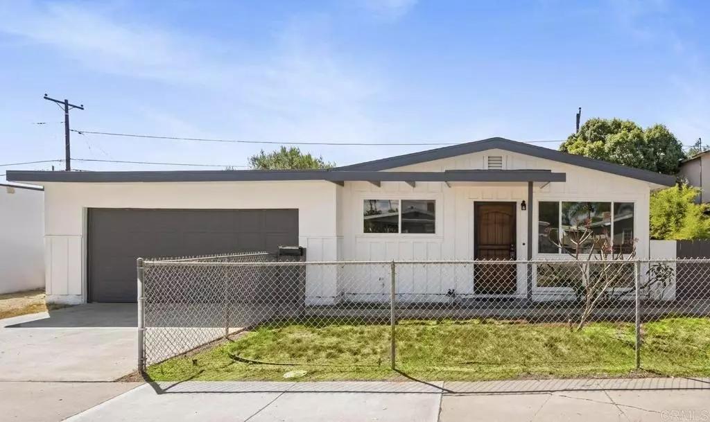 San Diego, CA 92117,4972 Ensign ST