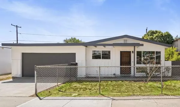 San Diego, CA 92117,4972 Ensign ST