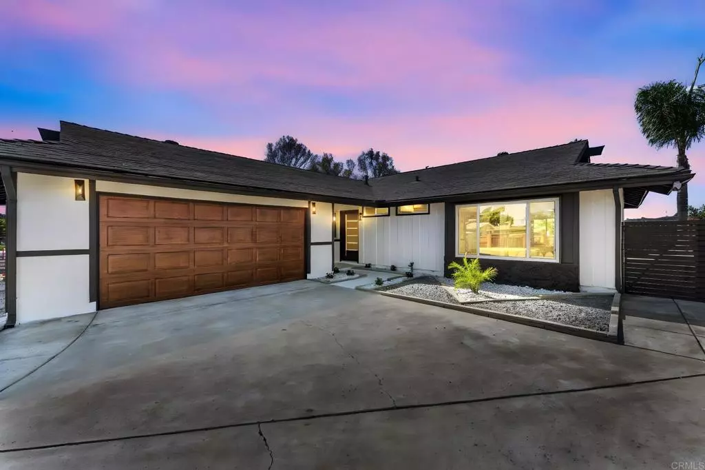 San Diego, CA 92117,4984 Gaylord DR