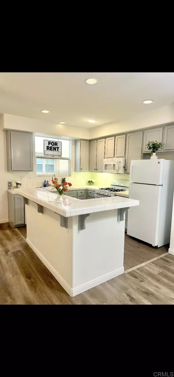 742 Mariposa Circle, National City, CA 91950