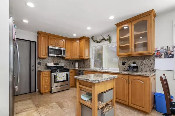 Chula Vista, CA 91910,151 CAMINO VISTA REAL