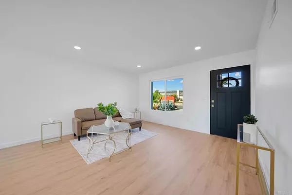San Diego, CA 92114,6359 Elsberry ST