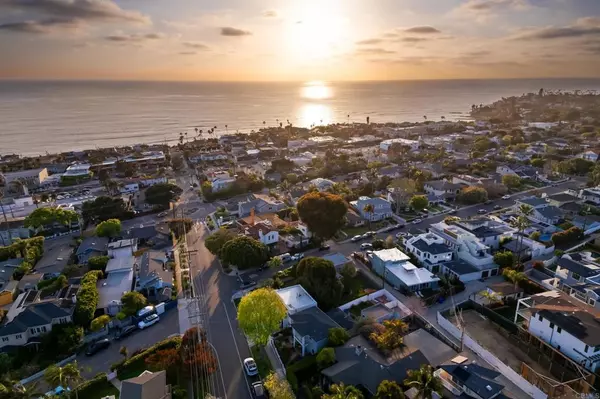 La Jolla, CA 92037,608 Forward ST