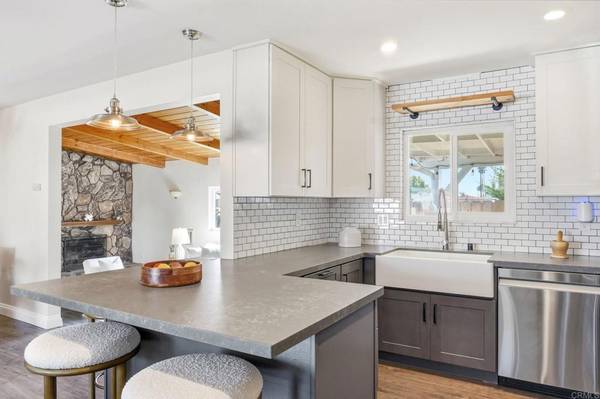 San Diego, CA 92123,8805 Larkdale AVE