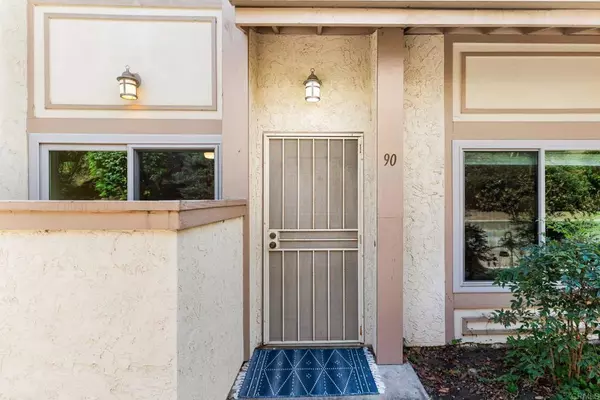 La Mesa, CA 91942,5440 Baltimore DR #90