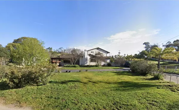 Lakeside, CA 92040,10703 Oak Creek DR