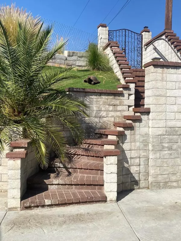 San Bernardino, CA 92405,449 Skylark Dr