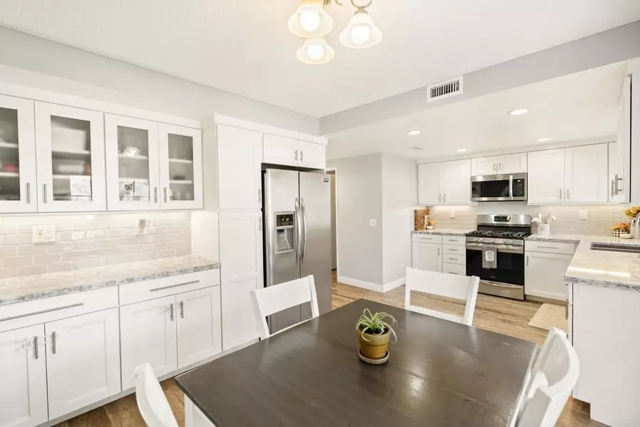 2412 Lake Forest Street, Escondido, CA 92026