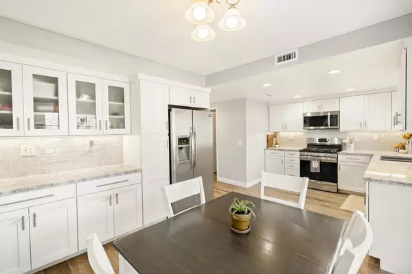 2412 Lake Forest Street, Escondido, CA 92026