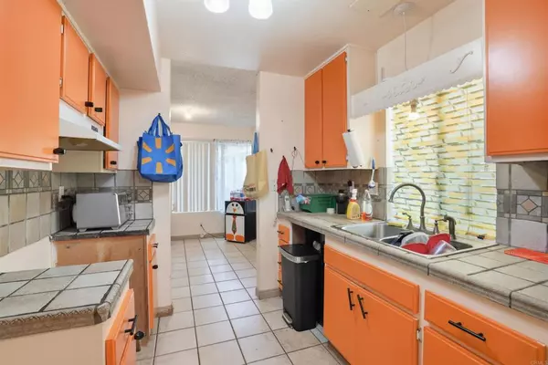 San Diego, CA 92154,1570 ORO VISTA RD #285