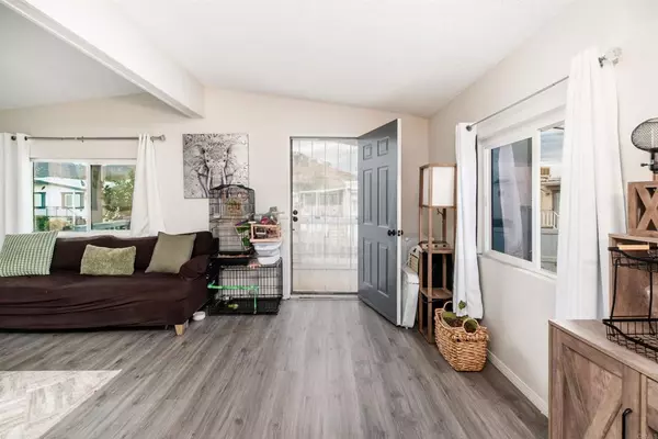 El Cajon, CA 92021,351 E Bradley #74