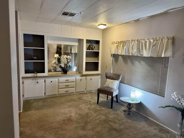 Chula Vista, CA 91913,1925 Otay Lakes Rd #39