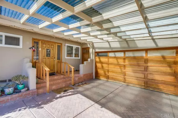 La Mesa, CA 91942,6060 Cowles Mountain BLVD