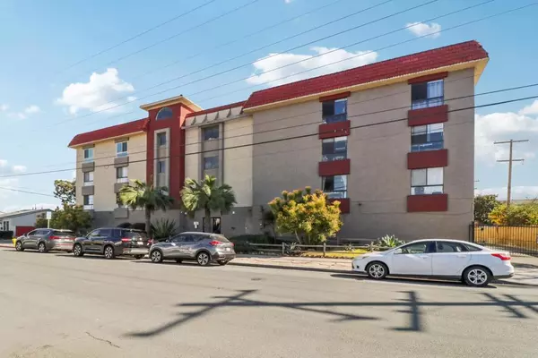 San Diego, CA 92116,3535 Monroe Ave #5
