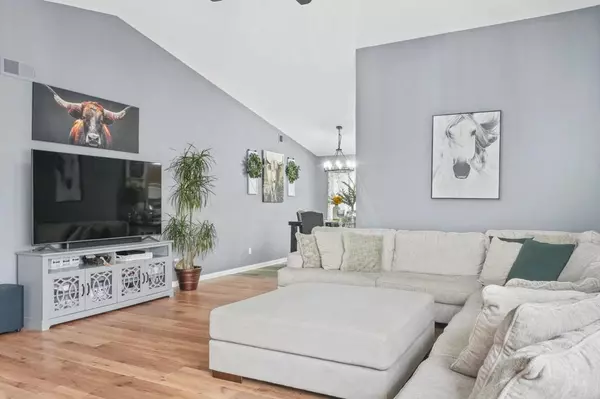Ramona, CA 92065,722 8Th ST