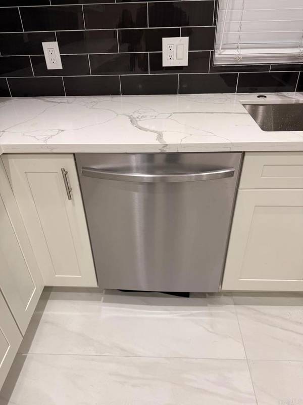 Carlsbad, CA 92008,4566 Cove DR #B