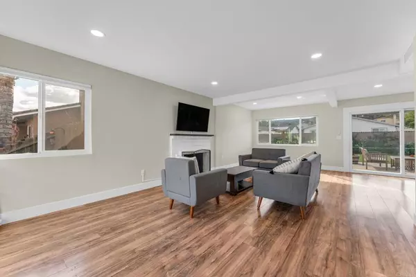 Santee, CA 92071,10728 Princess Arlene DR