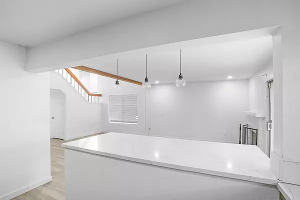 San Diego, CA 92139,2588 Pennington