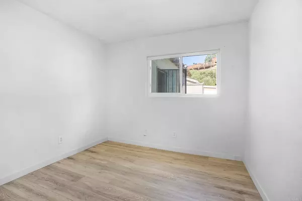 San Diego, CA 92114,668 Kirtright st