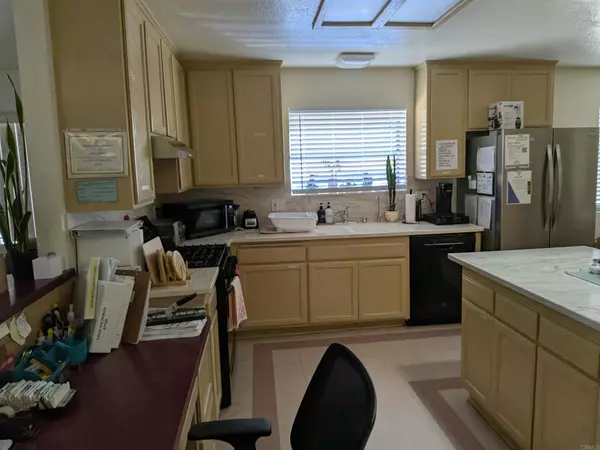 National City, CA 91950,2130 E 8TH ST