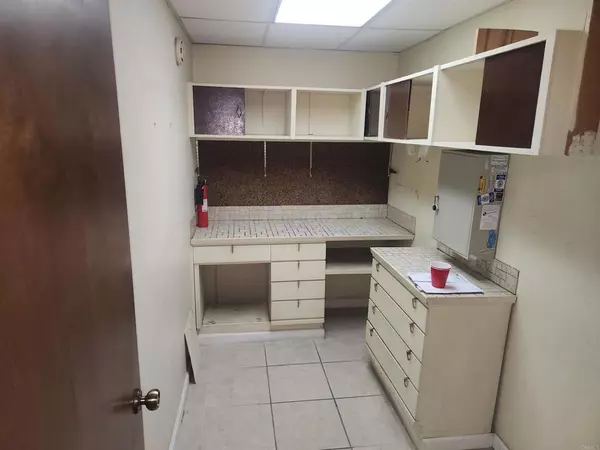 San Diego, CA 92120,4950 Waring RD #9