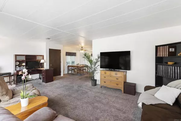 El Cajon, CA 92021,450 E Bradley AVE #115