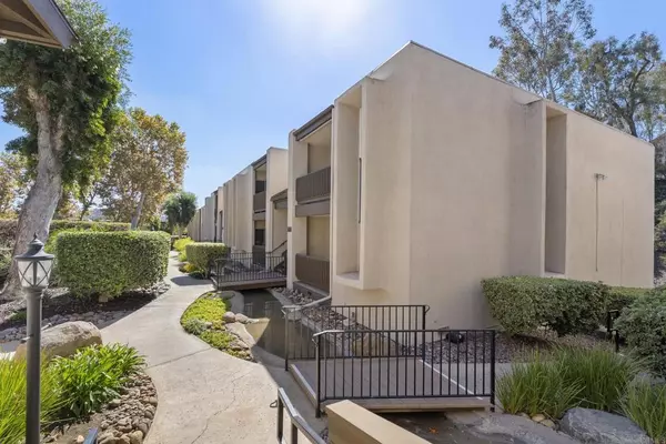 La Mesa, CA 91942,5350 Baltimore DR #58