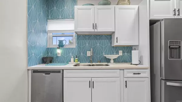 San Diego, CA 92102,5 Hensley ST