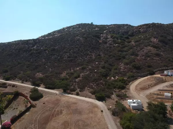 Alpine, CA 91901,301 Arnold Way