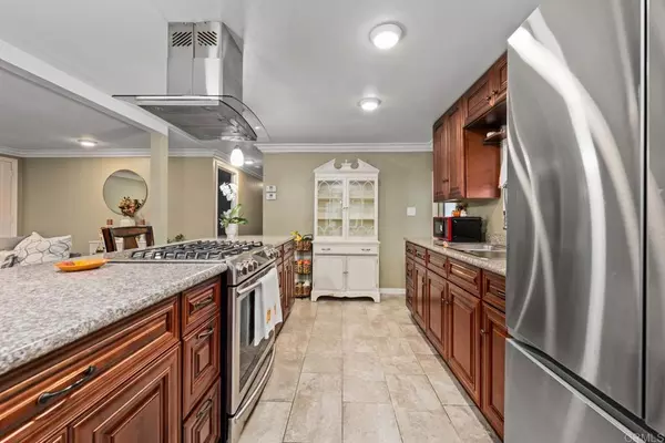 San Diego, CA 92105,2003 Bayview Heights Dr #18