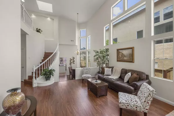 San Diego, CA 92129,9432 Hito CT