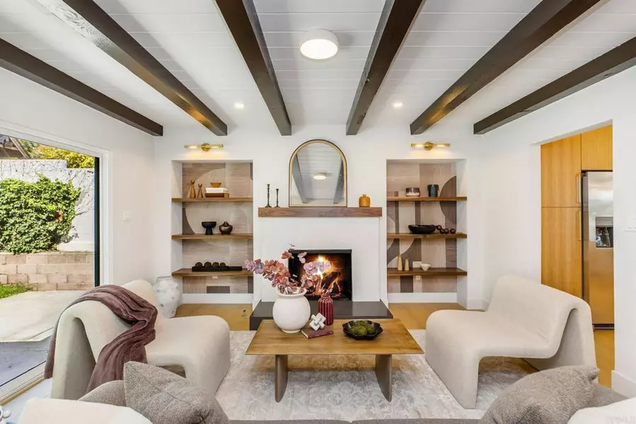 5511 S Corning Ave, Ladera Heights, CA 90056