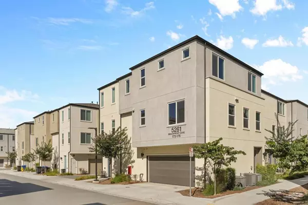 San Diego, CA 92154,5261 Beachfront Cove ST #174