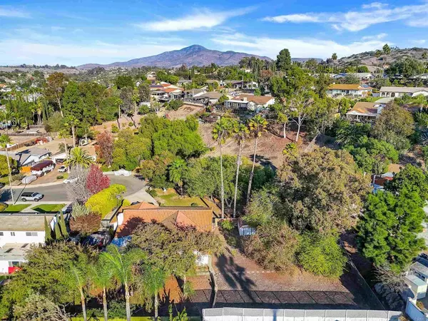 Bonita, CA 91902,3738 Glen Verde CT