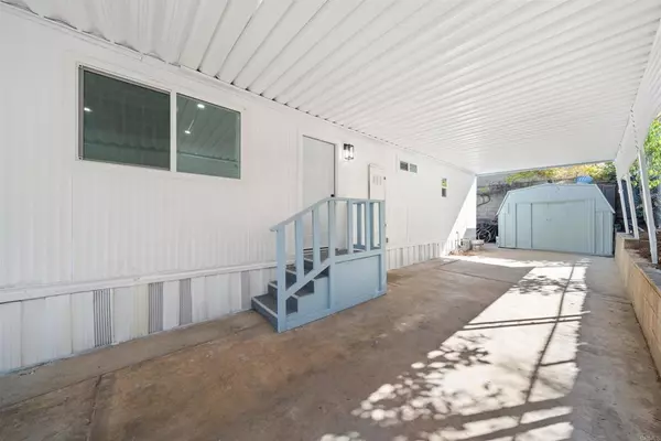 Lakeside, CA 92040,8968 Winter Gardens Blvd #4