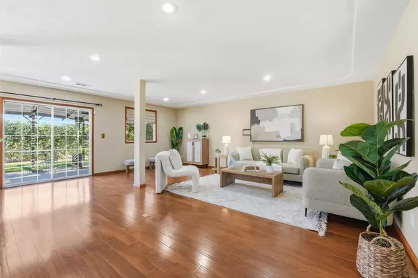 Chula Vista, CA 91910,10 Date AVE