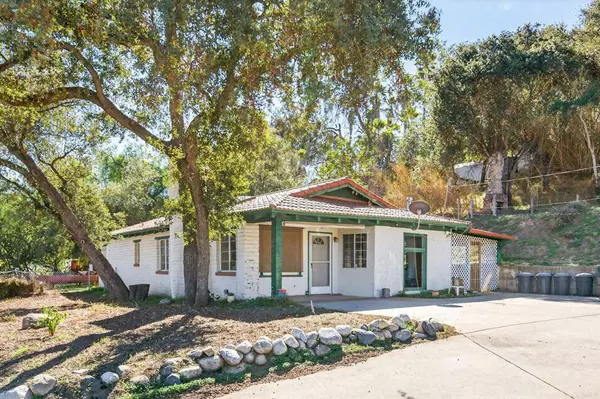 1240 Windsong LN, Escondido, CA 92026