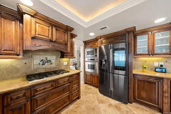 Bonita, CA 91902,308 Maverick PL