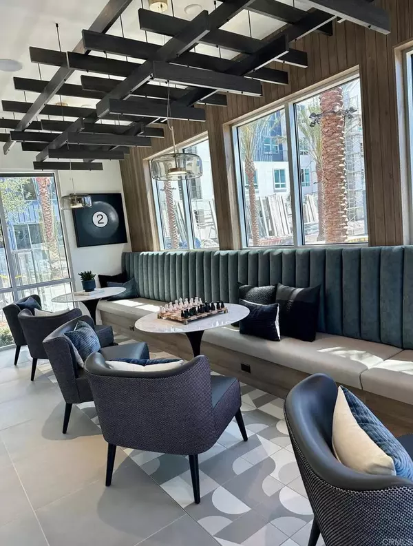 Chula Vista, CA 91913,6000 Luminary DR #5-304