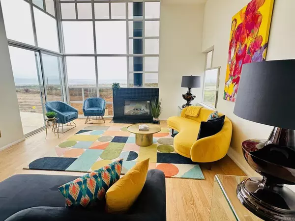 166 Solana Point CIR, Solana Beach, CA 92075