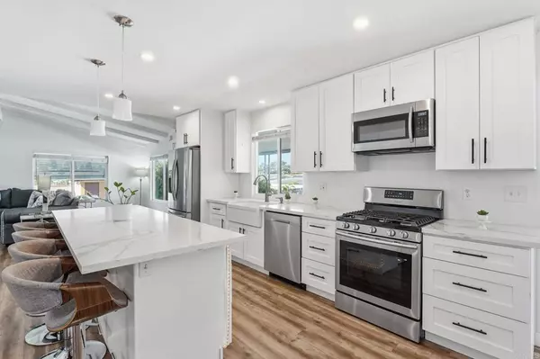 1195 La Moree #98, San Marcos, CA 92078